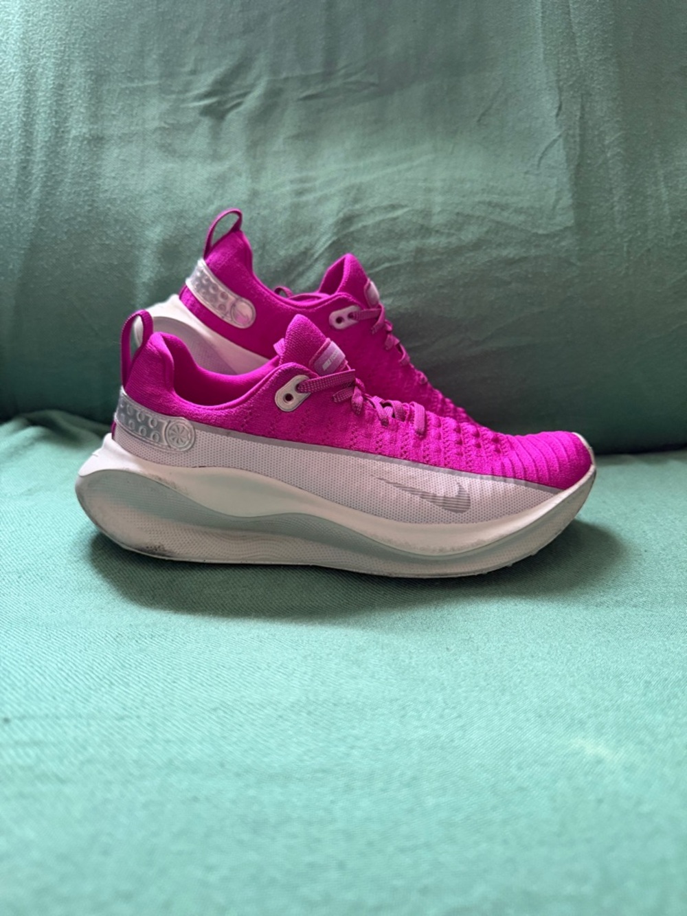 Women's  Nike Vibrant Pink Lightweight Running Sneakers